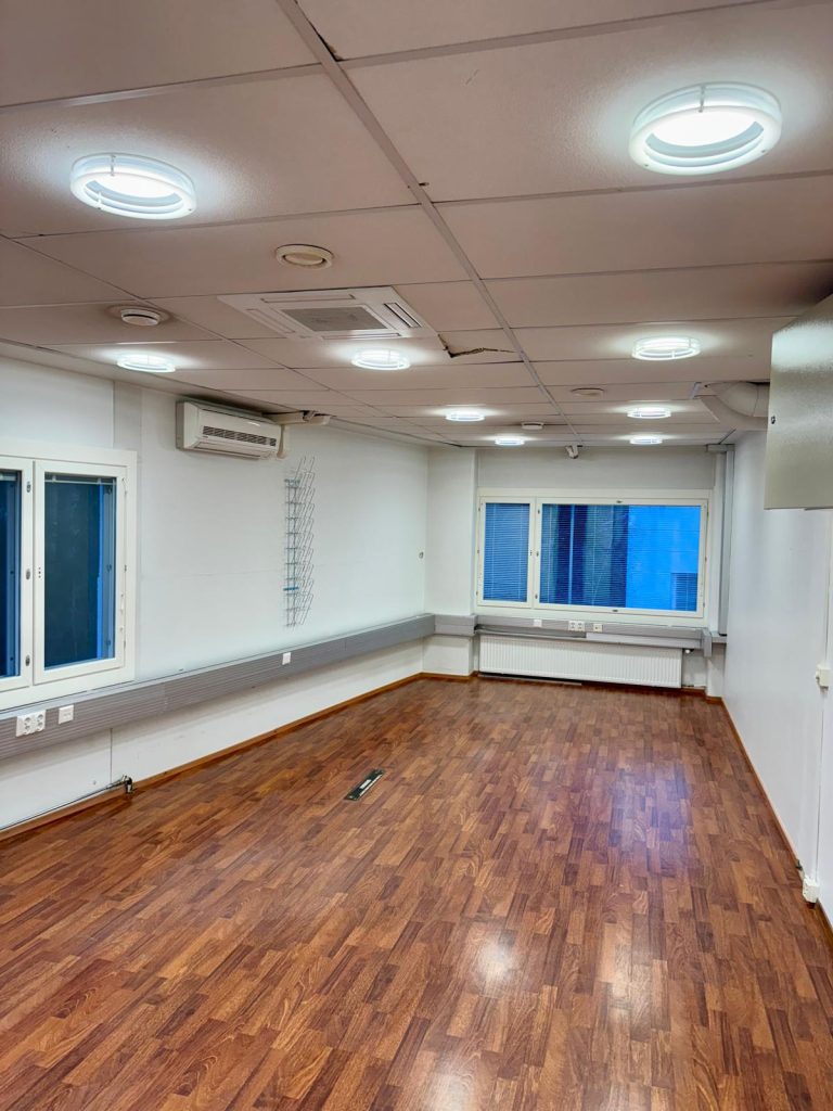 WhatsApp Image 2025-04-28 at 10.43.27 (3)