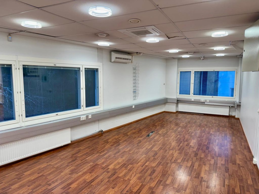 WhatsApp Image 2025-04-28 at 10.43.27 (4)