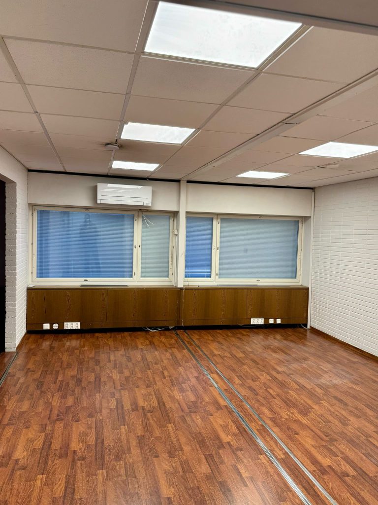 WhatsApp Image 2025-04-28 at 10.44.36 (1)